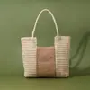 Bolsa de un solo hombro tejida a mano con bloques de color, popular en redes sociales, bolsa de paja tejida de verano, bolsa de playa para vacaciones, bolsa de playa