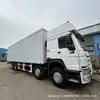 Fabricante Vende Caminhão Porta-Contêiner Sinotruk Howo, Caminhão de Oito Rodas Traseiras e Quatro Rodas Dianteiras, Furgão Novo Padrão 8X4