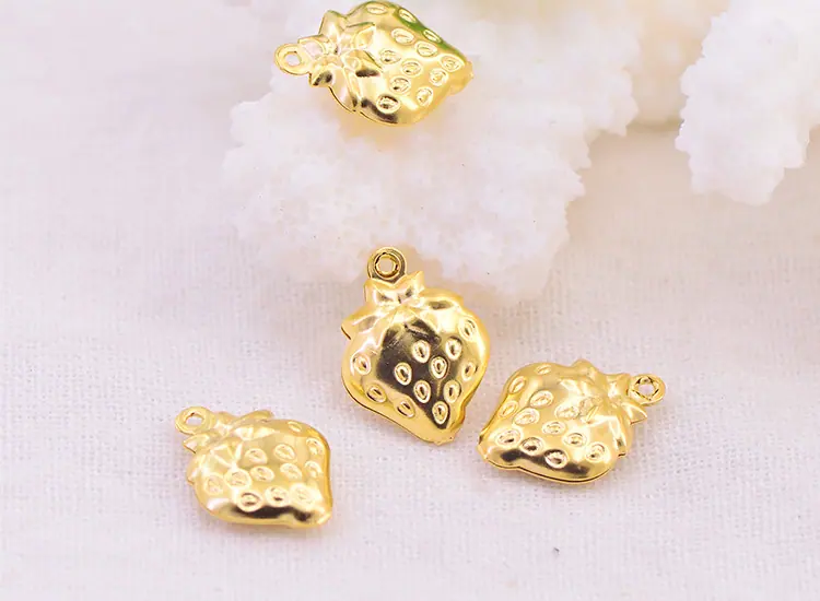 金色饰品