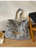 Bolso grande vintage con estampado de leopardo para otoño e invierno para mujer, nuevo estilo 2025, bolso de mano casual, bolso de hombro de gamuza de gran capacidad