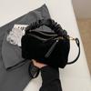 Bolsa Quadrada Pequena de Camurça Maillard Moda Outono/Inverno 2025 Versátil Bolsa Almofada Grande Capacidade Bolsa de Ombro Transversal para o Dia a Dia
