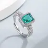 Anel Fashion de Luxo Leve com Corte Princesa, Imitação de Diamante e Rubi, Anel Vintage Esmeralda Simples Versátil para Mulheres