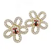 Nuevos Pendientes de Flor de Cinco Pétalos Dulces y Elegantes con Diamantes, Pendientes Florales Huecos Únicos y Elegantes con Estambres de Flor de Mariquita Incrustados de Diamantes