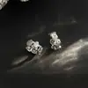 Hebilla de Oreja de Aguja de Plata 925 para Mujer 2025 Nuevas Explosiones Diseño Nicho Accesorios Avanzados para la Oreja Aretes de Lujo Ligero