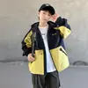 Chaqueta Cortavientos de Bloques de Color Otoñales para Niños de Edad Media y Mayores, Ropa Exterior Cortavientos con Capucha, Chaqueta Casual Bordada de Color Contrastante para Senderismo