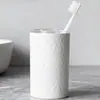 Conjunto de Higiene Pessoal para Banheiro de Bambu e Madeira Porta-Escova de Dentes Copo para Enxaguante Bucal Frasco de Álcool em Gel Saboneteira Escova Sanitária Banheiro Conjunto de Banheiro