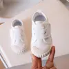 Zapatos de Lona para Niños 2025 Primavera y Otoño Nuevo Estilo Niños Pequeños y Medianos Zapatos Casuales para Bebé Niños y Niñas Zapatos Blancos Zapatos de Tablero para Jardín de Niños