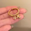 Anel Aberto de Moeda de Pônei Dourado para Mulheres, Anel Exquisito de Dedo Indicador de Alto Padrão Vintage, Anel de Design de Nicho para o Ano de Nascimento