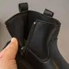 Botas de chaminé antiderrapantes para meninas 2026 novo estilo primavera e outono botas infantis de cano único botas de princesa estilosas para crianças maiores botas de couro da moda