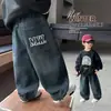 Pantalones de Forro Polar para Niños Jeans para Niños Otoño Invierno 2026 Estilo Nuevo Estilo Urbano Genial Ropa de Invierno para Bebé Pantalones Gruesos y Cálidos