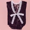 Fotografia infantil europeia e americana roupas recém-nascidas profundo V vazamento volta renda ha roupa bebê 100 dias Foto macacão roupa