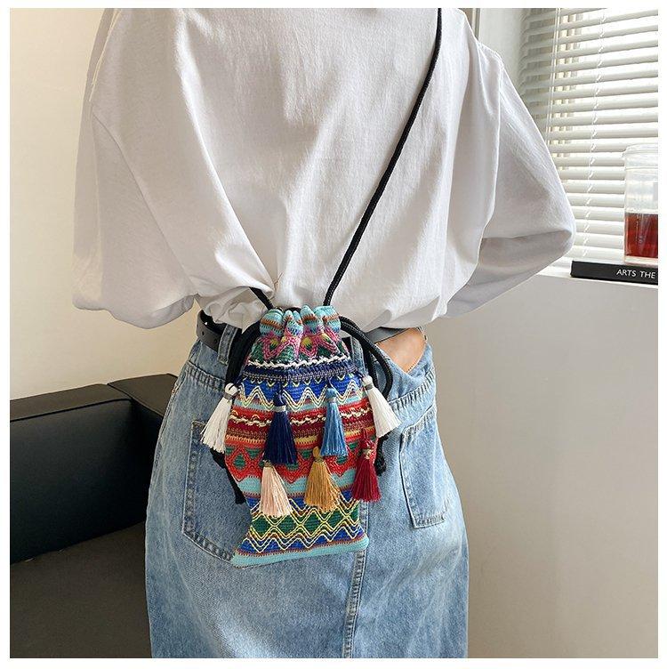 包包女可爱小挎包小鱼包云南民族风刺绣可爱逛街女士手机包单肩包