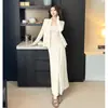 Comércio Exterior Roupas Femininas 2025 Outono e Inverno Novo Estilo Estilo Francês Estilo Gentil Cardigan de Manga Longa de Seda de Amora Lã + Alça + Meia