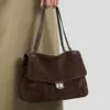Bolso de mujer de piel genuina 2026 nuevo modelo bolso tote de ante y piel de vaca gran capacidad versátil bolso de hombro para el trabajo para mujer, exclusivamente para ventas transfronterizas