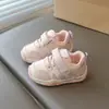 Sapatos para bebês meninos, sapatos esportivos funcionais, macios, com sola macia, respiráveis e antiderrapantes, novo modelo de outono para crianças de 1 a 5 anos