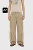 Calça de trabalho estilosa e retrô com design resistente, apresentando acabamento lavado e desgastado, bolsos grandes, corte reto e caimento slim, adequada para homens e mulheres.