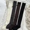 Nueva Colección Otoño/Invierno 2026: Calcetines hasta la rodilla estilo universitario, Algodón, Color liso, Sin costuras, Versátiles, Adelgazantes, y Calcetines hasta el tobillo para mujer, Al por mayor