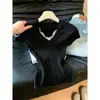 Nuevo Top de Punto de Encaje con Cuello en V Estilo Puro Deseo Verano 2026, Capa Interior de Verano Única y Hermosa, Impresionante Top de Chica Caliente