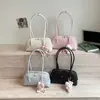 Bolso de Mano de Bolos Floral de Nicho de Moda de Alta Apariencia 2026 Nuevo Bolso Dulce tipo Baguette para Hombro o Axila