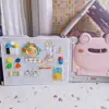 Juguetes Infantiles Cuidadosamente Seleccionados, Almacenamiento en Pared con Tablero Perforado, Estanterías Metálicas de Almacenamiento, Tablero de Actividades, Ganchos Magnéticos para Educación Temprana Montessori