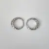 Pendientes de Aro Trenzado Lisos Minimalistas Versátiles de Plata 925 para Mujer, Sensación de Lujo Ligero de Gama Alta, Pendientes de Uso Diario, Exquisitos Accesorios de Moda para Orejas