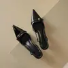 Tacones Altos Puntiagudos Bajos de Charol 2024 Sexy Versátil Que Aumentan la Altura Adelgazantes Nuevas Sandalias de Punta Cerrada Vestido