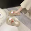 Entrega Rápida em Estoque Pantufas Peludas da Moda para Mulheres Inverno Uso Externo 2024 Verão Novo Sapatos Slip-On com Solado Grosso e Macio Primavera