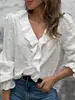 Camisa branca bordada estilo francês mais vendida para mulheres com babados de renda, decote V, mangas bufantes, mangas compridas, corte justo, adequada para o trabalho
