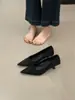Elegantes Zapatos de Trabajo de Punta Fina para Mujer, Tacón Medio, Boca Baja, Zapatos de Salón Versátiles, Tacones de Aguja de Gamuza