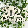 En stock Venta caliente transfronteriza 2025 Fiesta de graduación Temporada de graduación Marca de madera Decoración de pared de madera Decoración de pared de fin de curso