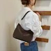 Bolsa Feminina de Axila 2026 Nova Tendência Verão Leve Luxuosa Nicho Textura Trançada Bolsa de Ombro Único para o Dia a Dia Transversal Bolsa Saco