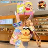 Chaveiro Autêntico Figura que Acende e Muda de Cor do Crayon Shin-Chan Chaveiro Periférico de Anime Desenho Animado Criativo Pingente para Bolsa de Casal