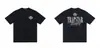 Las camisetas Trapstar están disponibles constantemente, una marca de moda hip-hop de la calle estadounidense, que ofrece camisetas unisex de manga corta holgadas para el verano.