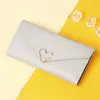 Billetera Larga para Mujer al por Mayor en Stock, Estilo Coreano, Fresca y Sencilla, Múltiples Ranuras para Tarjetas, Cierre en Forma de Corazón, Modelo Ligero 70% de descuento Monedero