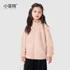 Fábrica de Roupas Infantis Xiaofei Coleção de Inverno 2026: Roupa Exterior Feminina de Corte Solto, Top de Pelúcia Casual para Crianças Maiores