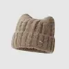Gorro de Tricô Estilo Fair Isle com Orelhas de Gato Fofas para Mulheres, Gorro Quente de Inverno com Forro de Fleece, Gorro de Tricô Emagrecedor