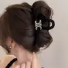 Ano Novo Veludo Vermelho 13cm Grande Grampo de Garra 2024 Outono e Inverno Novo Cabeça de Tubarão Elegante Grampo de Cabeça Acessórios de Cabelo