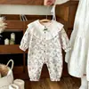 Mono de invierno para niños con cuello de muñeca de encaje, estilo pastoral, mameluco acolchado de manga larga, con decoración de lazo para bebés niñas