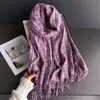 Bufanda Cálida de Moda Retro a Cuadros Europeos y Americanos para Otoño e Invierno para Hombres y Mujeres, Bufanda Versátil con Borlas de Imitación Cachemir para Viajes