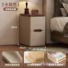 Gabinete de noche ultra delgado y estrecho para espacios pequeños, combinación de color nogal, cajones de doble capa con tiradores integrados, gabinete de almacenamiento de esquina para espacios estrechos