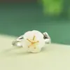 Anel Flor de Ameixa em Prata S925 com Inlay de Jade Hetian do Rei Cervo Dourado, Joia de Prata Personalizada de Nicho, Anel Feminino, Acessório de Mão com Temperamento Elegante