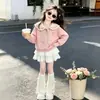 Conjunto de dos piezas: top preppy de manga larga estilo coreano de moda con cuello marinero y una dulce falda escalonada con ribete de encaje
