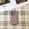 Letra D Europea y Americana Adecuada para Iphone16/15/14Promax Apple 13/17 Agujero Grande Funda para Teléfono Lujo Gama Alta