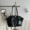 Bolsa de ombro casual estilo coreano, alta qualidade, moderna, grande capacidade, plissada, retrô, novidade 2026, adequada para trabalho e deslocamento