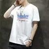 Camiseta Masculina Solta de Manga Curta Nova Verão 2024 Estampa de Letras Europeia e Americana Versátil Moda Marca Top de Meia Manga