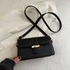 Bolsa Quadrada Pequena Casual de Verão 2025 para Deslocamento Nova Bolsa Bolsa de Ombro Niche Trendy Feminina Bolsa Transversal Casual da Moda