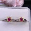 El Anillo de Rubí Natural es una Pieza Fina de Plata de Ley S925, Finamente Incrustado con Piedra Principal Galvanizada en Oro de 18K de 4*6mm