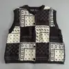 Colete de tricô estilo patchwork retrô para mulheres, colete suéter jacquard de abotoamento simples, novo modelo de outono, solto e versátil para usar em camadas.