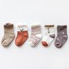 Calcetines de caña media nuevos para niños Primavera y Otoño Dibujos Animados Algodón Peinado Niños y Niñas Calcetines de Bebé Calcetines de Algodón para Niños Venta al por Mayor