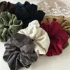 Diadema de terciopelo de color liso estilo perezoso de otoño e invierno, accesorios para el cabello para mujer, diadema de goma simple retro, diadema dulce color crema